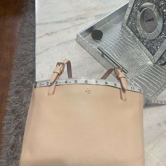 Tory Burch" Emerson Tote - Picture 11 of 15